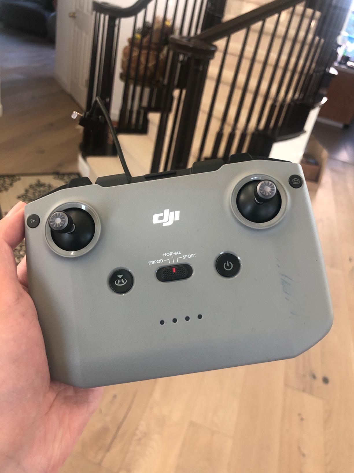 DJI Neo 2 Fly More Combo With RC-N3 Remote Controller, Stable Transmission With Digital Transceiver,Drone Strobe Light, Landing Pad, Carrying Case customer photo 2