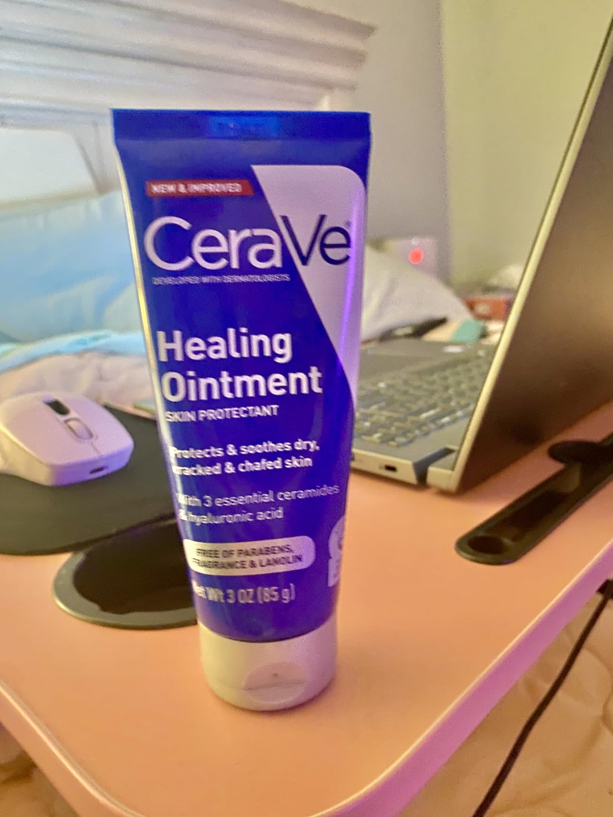 CeraVe Healing Lip Balm, Hydrating Hyaluronic Acid Lip Treatment, 0.7oz customer photo 1