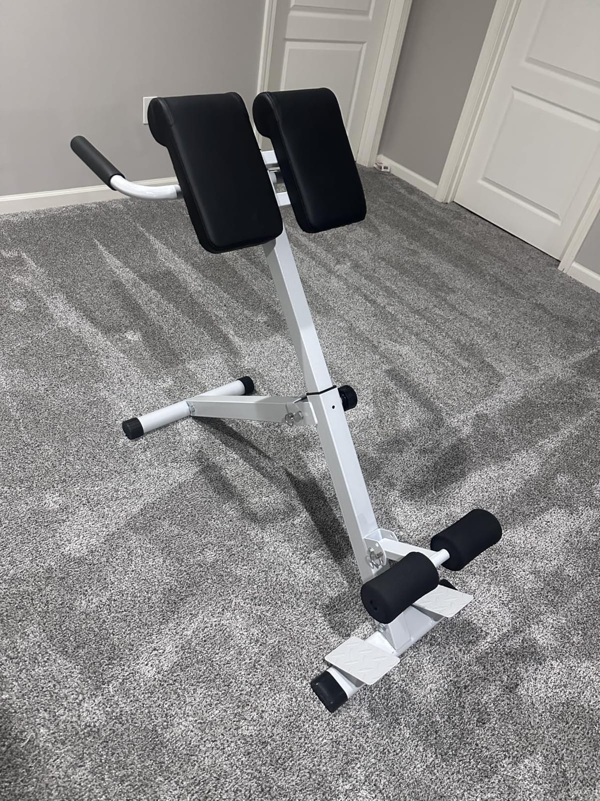 Roman Chair, Adjustable Hyperextension Bench for Men & Women | Multifunctional Fitness Chair for Hip, Exceptional for Glute, Core and Lower Back Training, 300 lbs Weight Capacity customer photo 2
